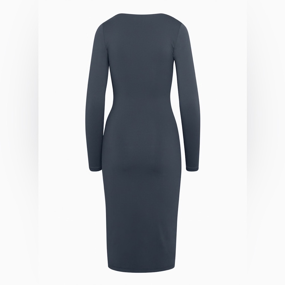 Babaton Contour V-neck Longsleeve Dress - Picture 9 of 9
